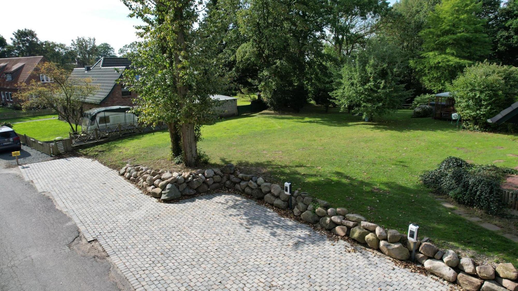 Appartementhaus Brunsholm Esgrus Bagian luar foto